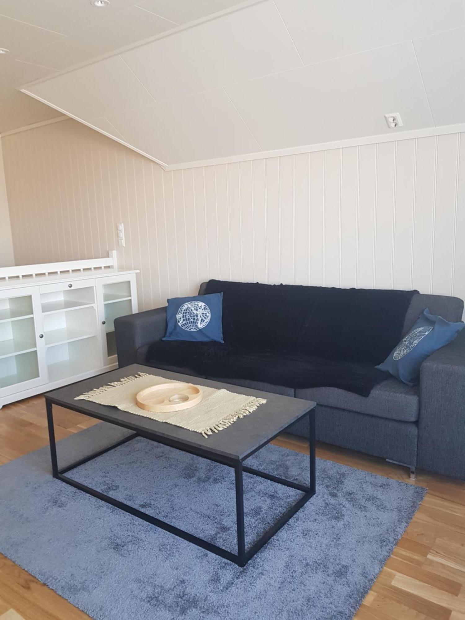 2 Bedrooms Apartment In Sommaroy Island Tromso Room photo